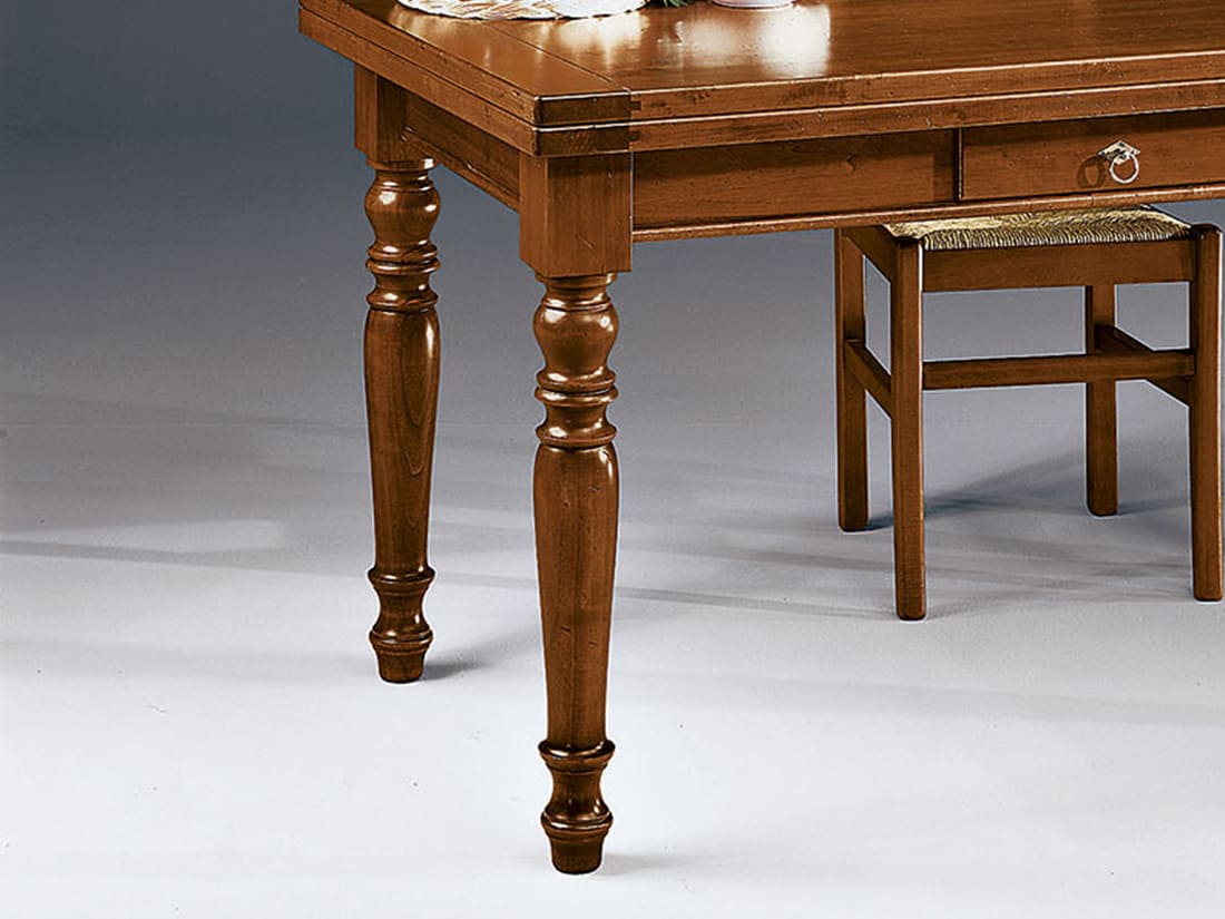 tavolo in stile allungabile gamba tornita