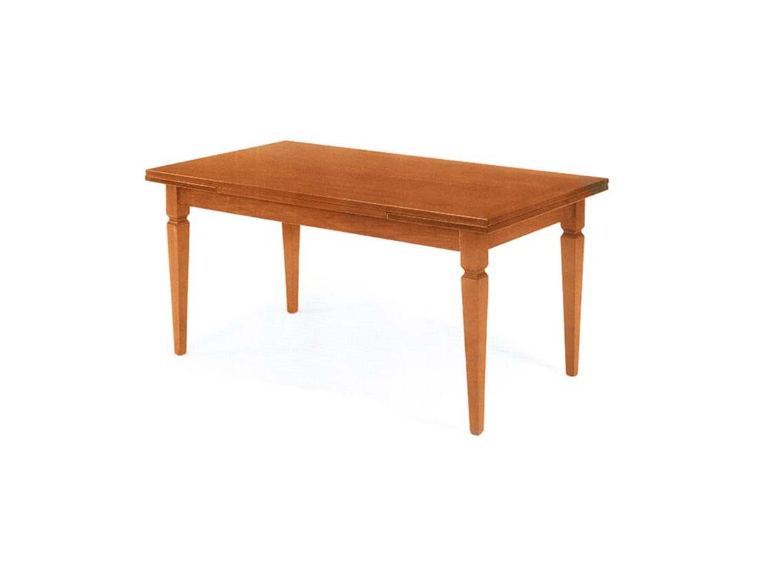 tavolo in legno in stile